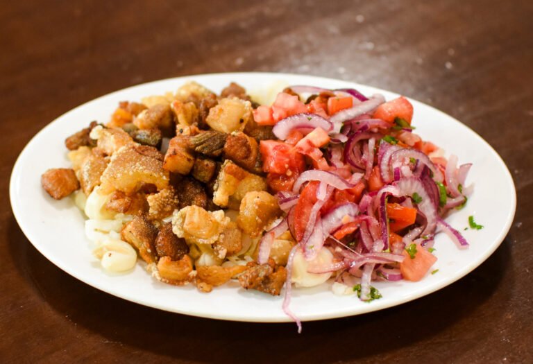 Mote con chicharrón